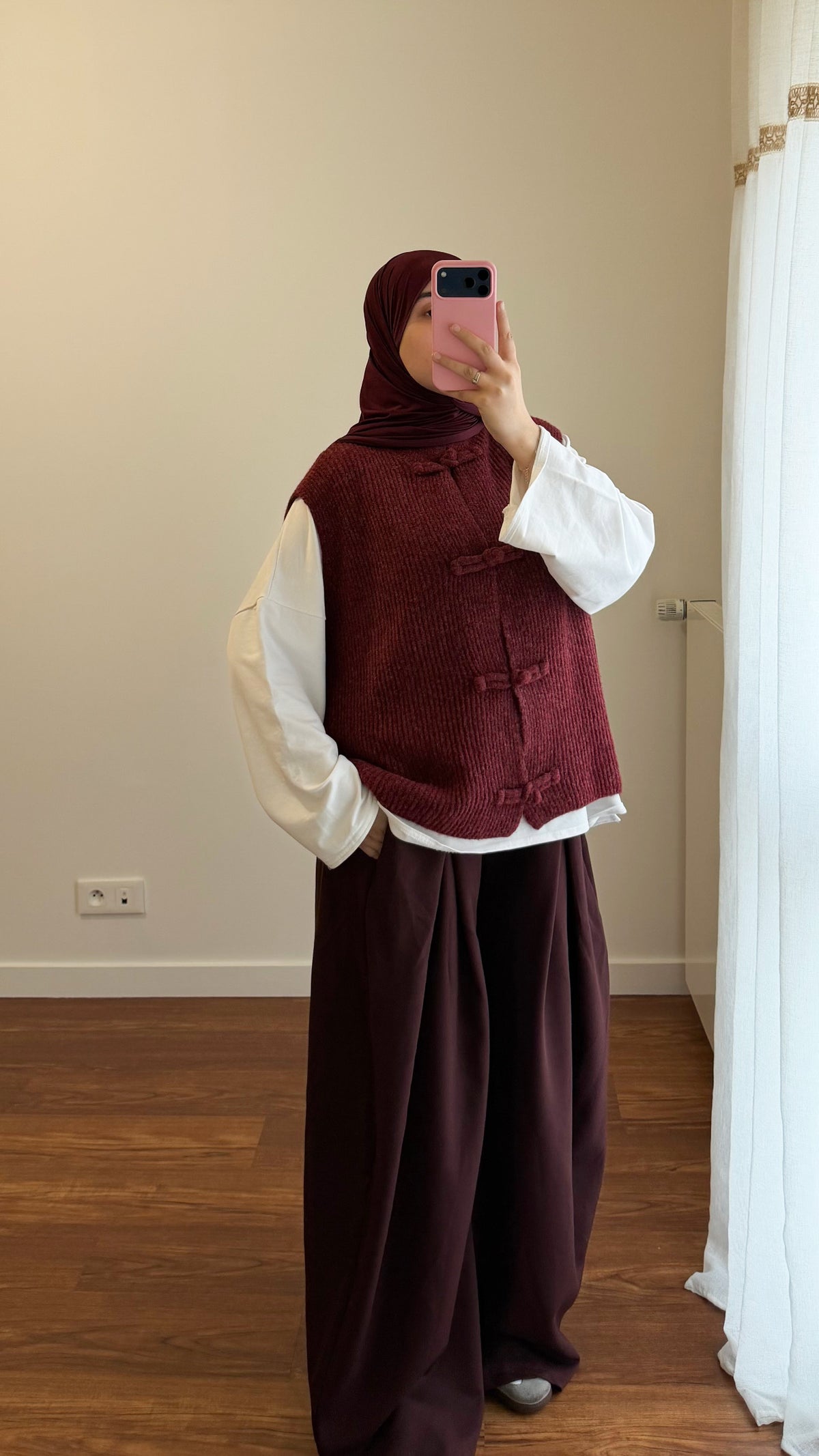 CARDIGAN YUMNA SANS MANCHES BORDEAU