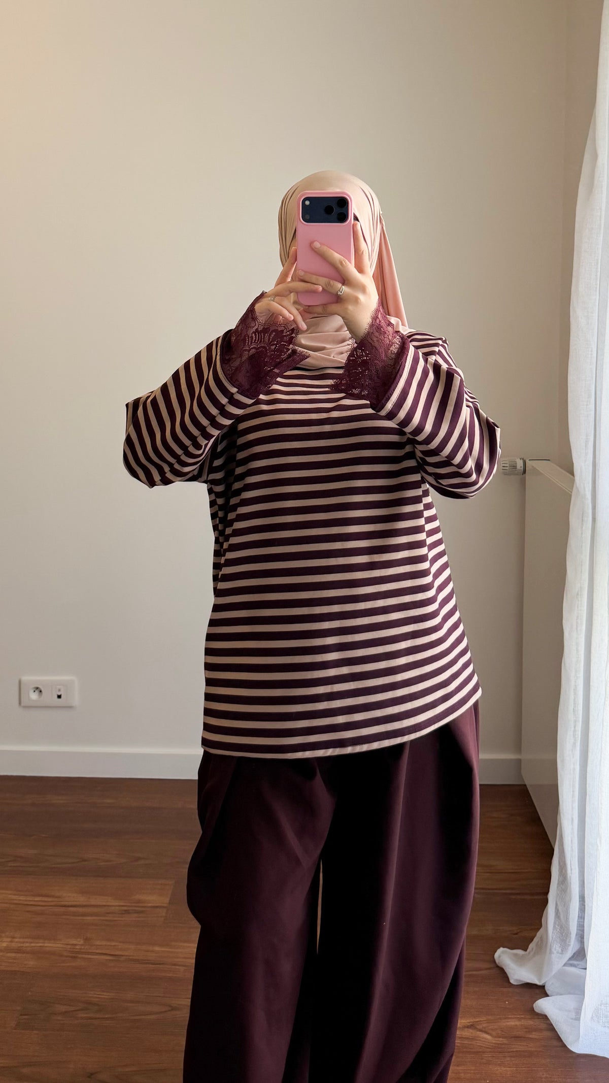 MARINIÈRE ÉPAISSE BORDEAU/BEIGE AVEC DENTELLE