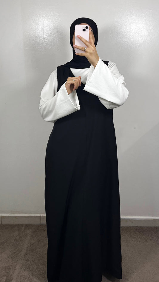 ROBE SANS MANCHES NOIR +T-SHIRT BLANC