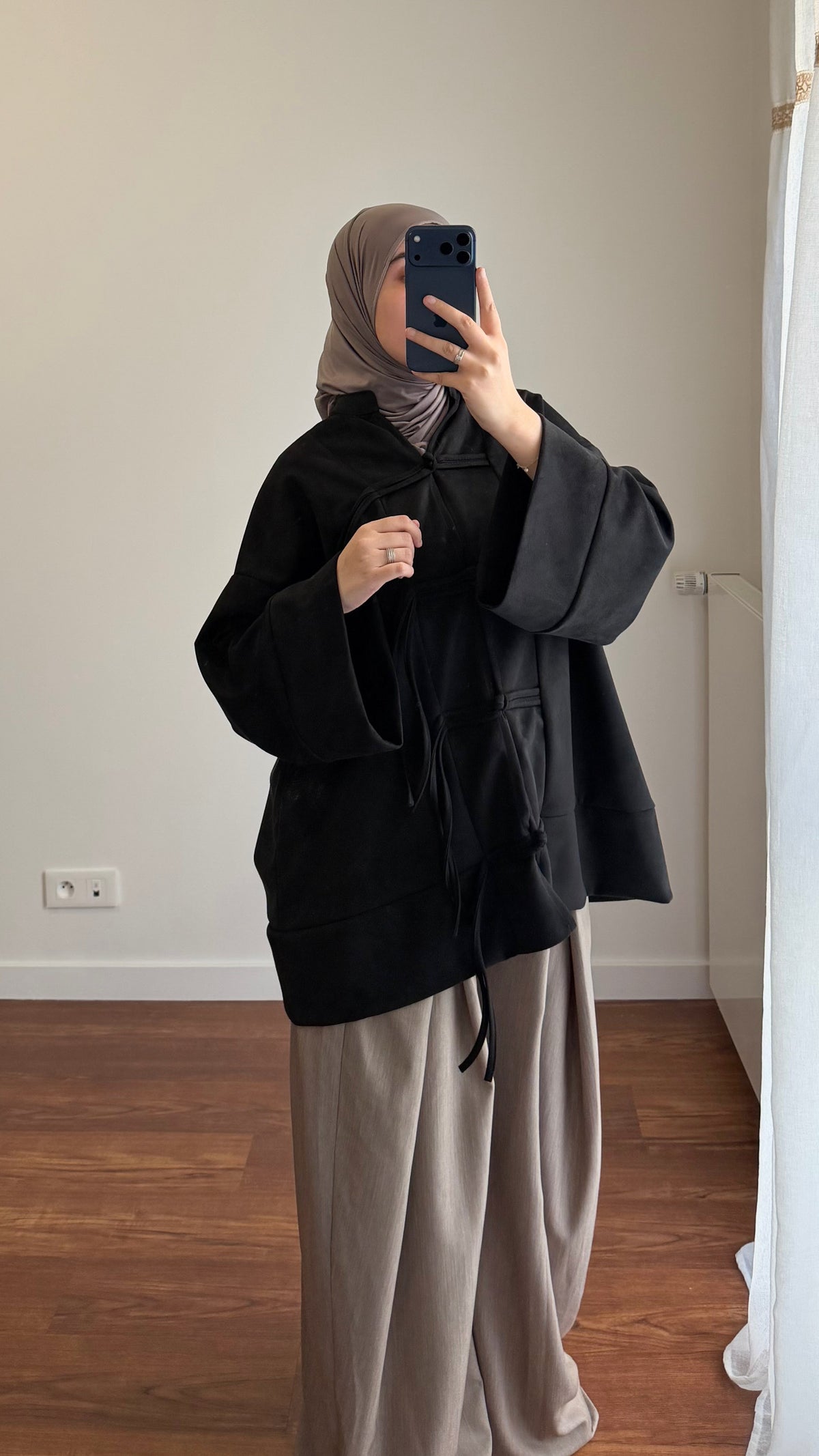 HAUT TOYKO EN DAIM NOIR