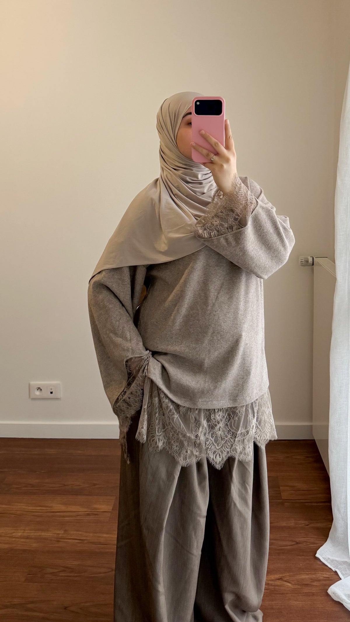 PULL DENTELLE TAUPE