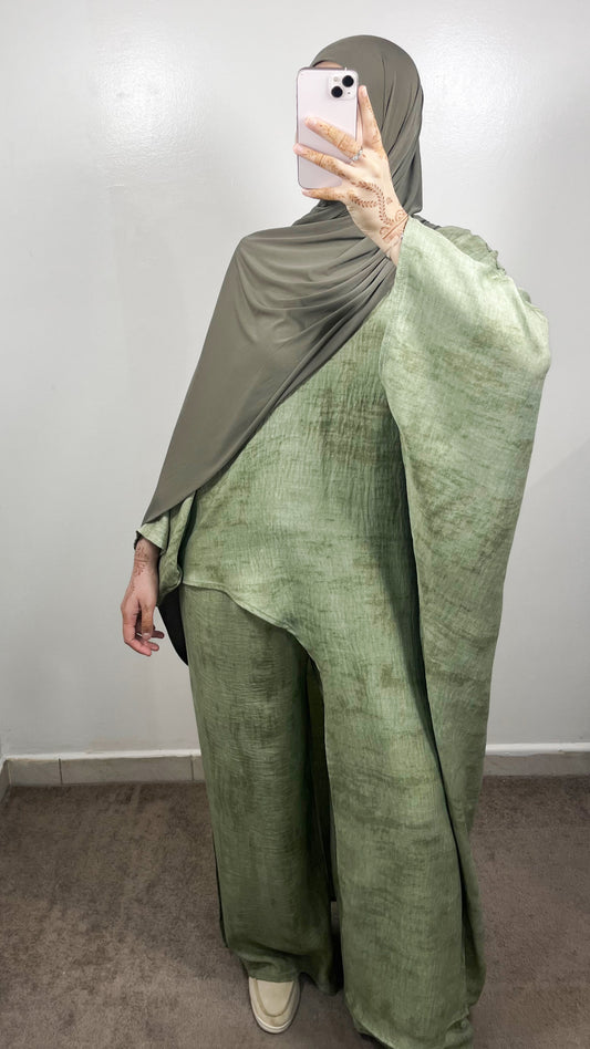 ENSEMBLE ROBE COUPÉE + PANTALON VERT