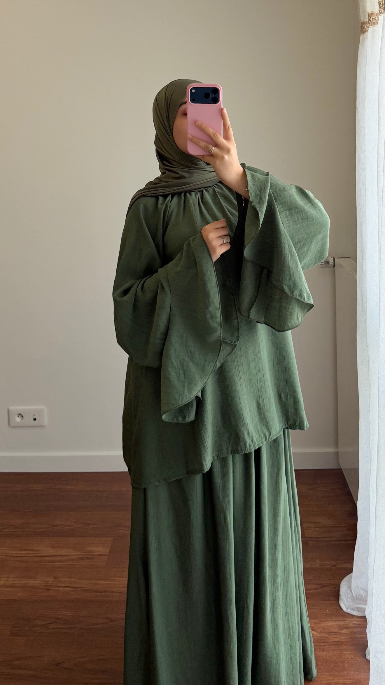 ENSEMBLE JUPE NUSSAYBAH VERT KAKI