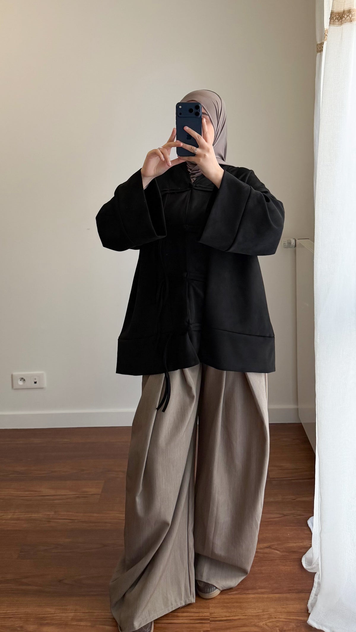 HAUT TOYKO EN DAIM NOIR
