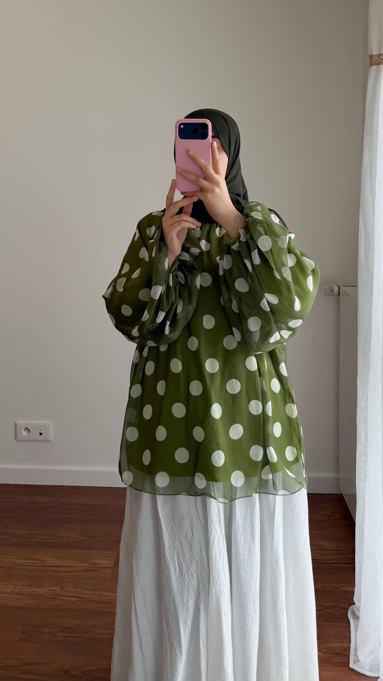BLOUSE À GROS POIS VERT OLIVE
