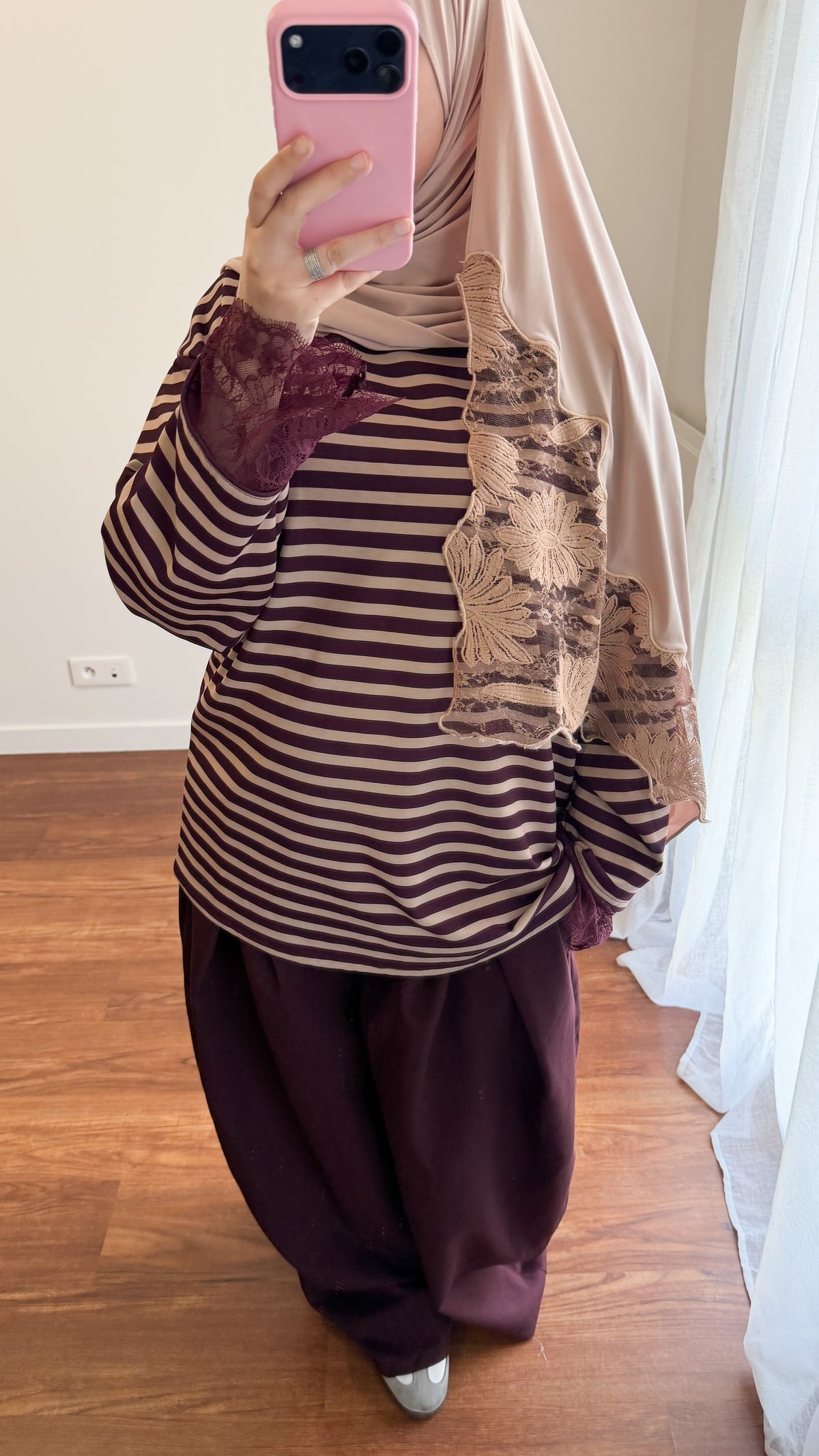 MARINIÈRE ÉPAISSE BORDEAU/BEIGE AVEC DENTELLE
