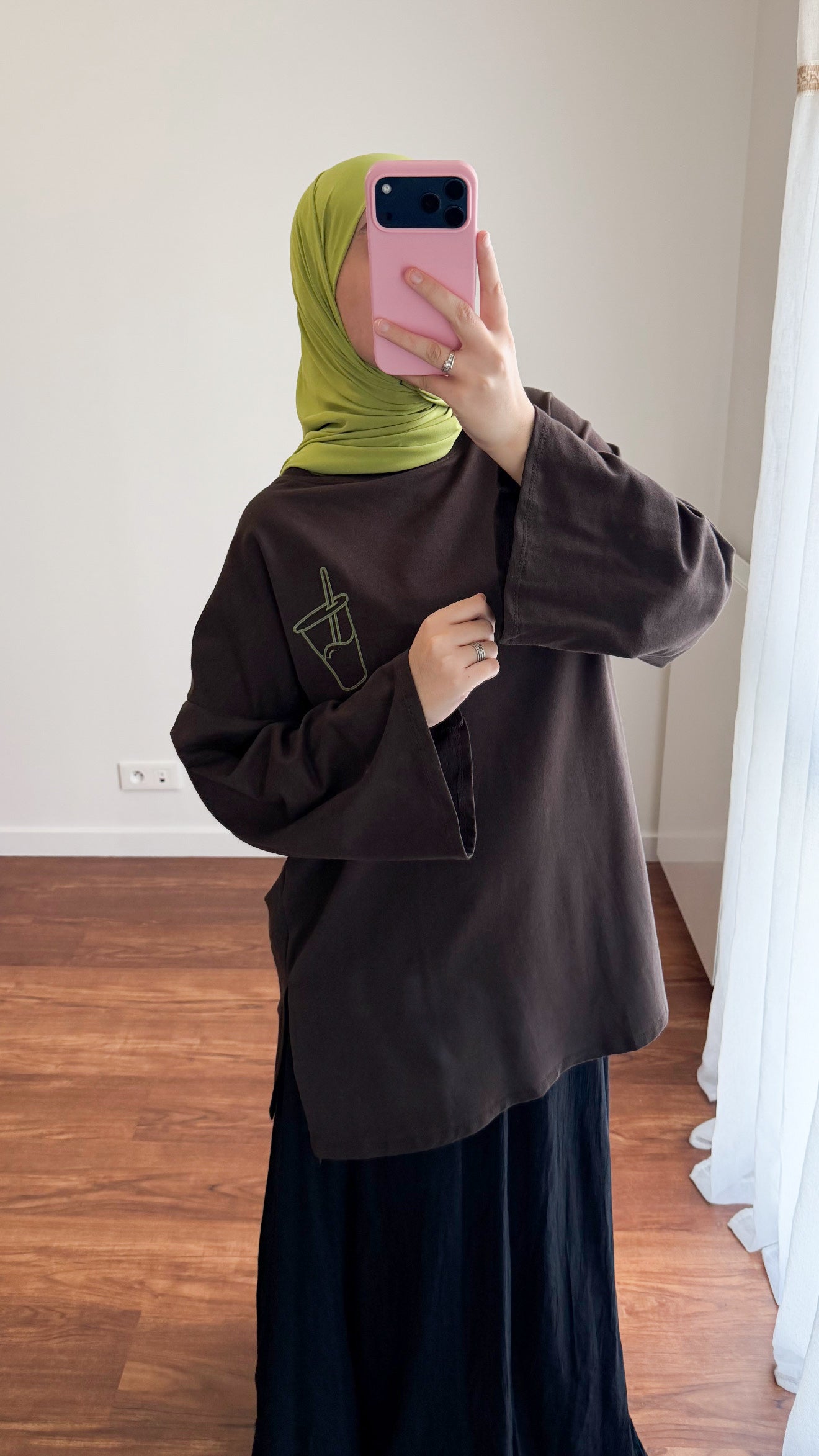 T-SHIRT MATCHA MARRON