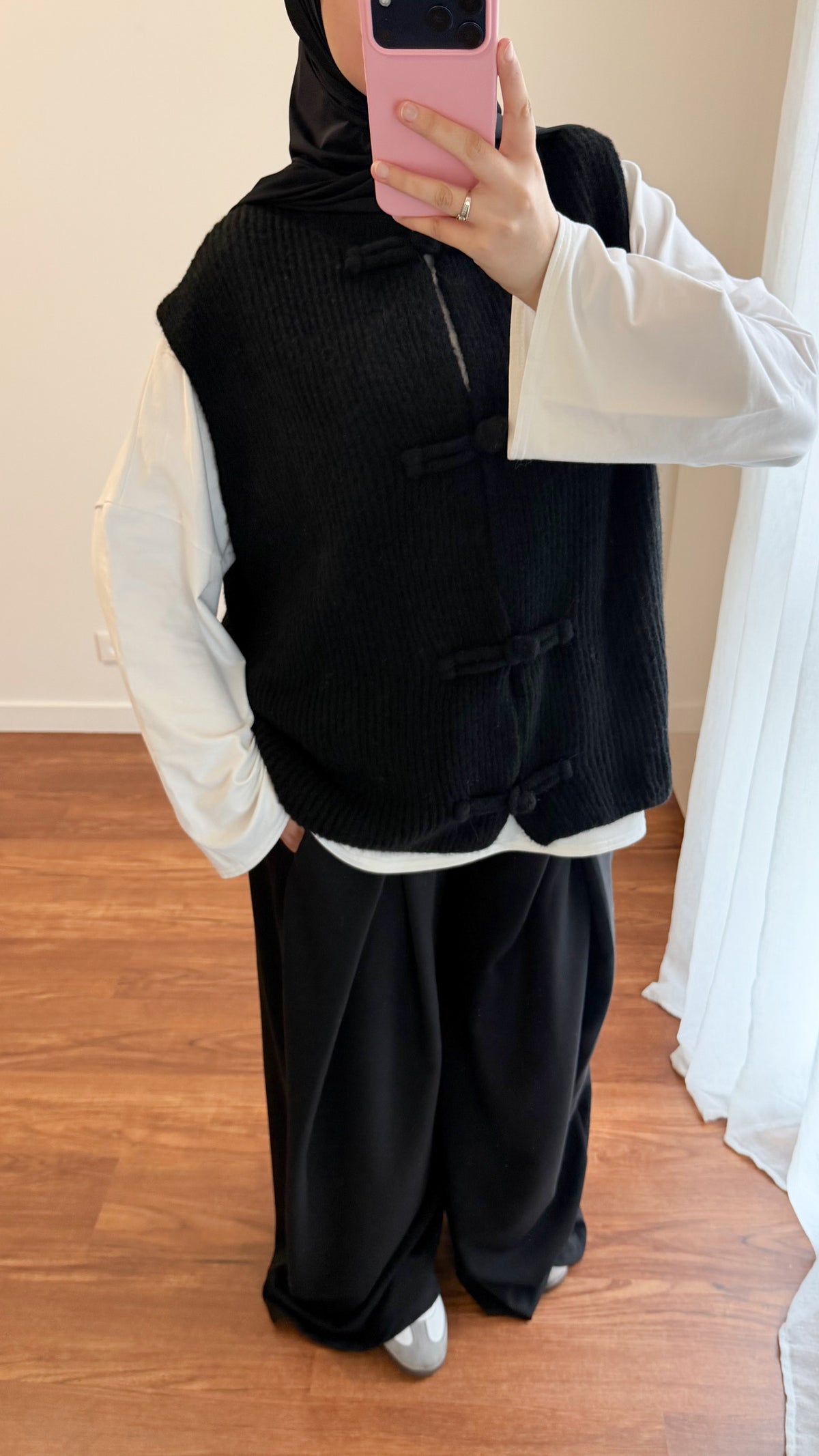 CARDIGAN YUMNA SANS MANCHES NOIR