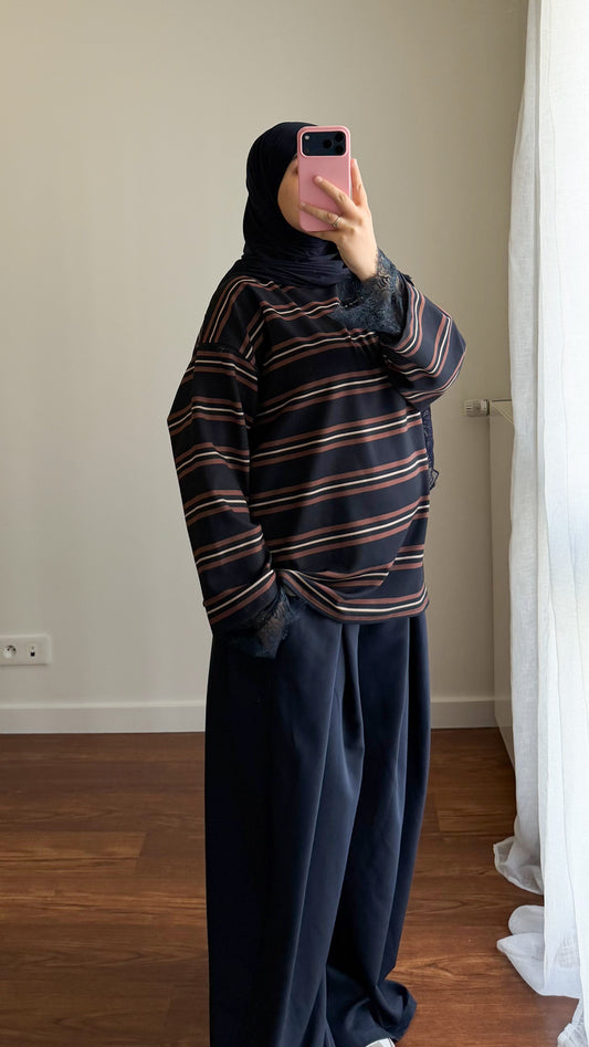 MARINIÈRE ÉPAISSE BLEU MARINE AVEC DENTELLE